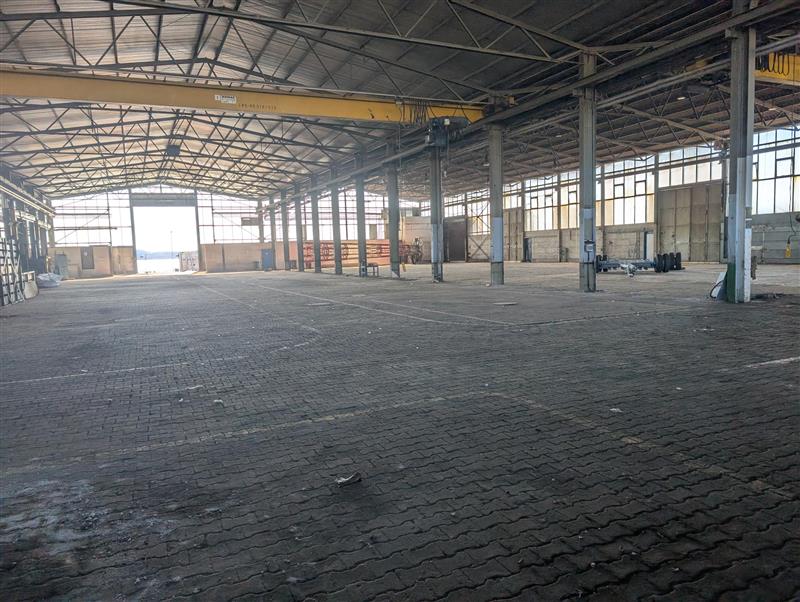 Westufer Gewerbepark Halle 14/15